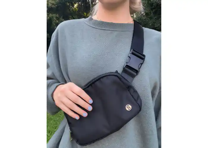 46-What-is-a-crossbody-bag-02.